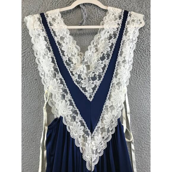 1970’s Vintage Lady Cameo Navy Satin Lace Slip Gown size M - Picture 3 of 9